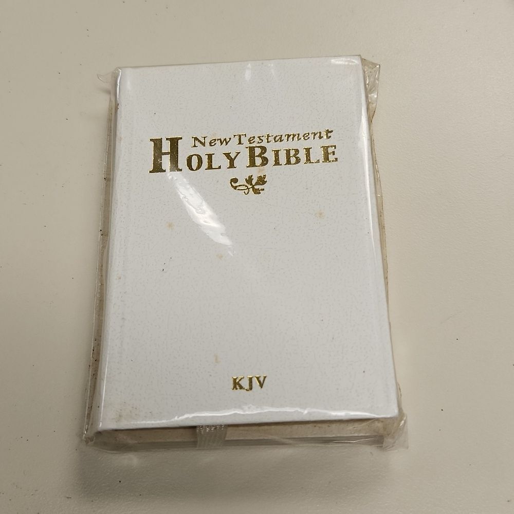 Holy Bible New Testament KJV Pocket Size